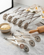 Coupe-pâte extensible en acier inoxydable